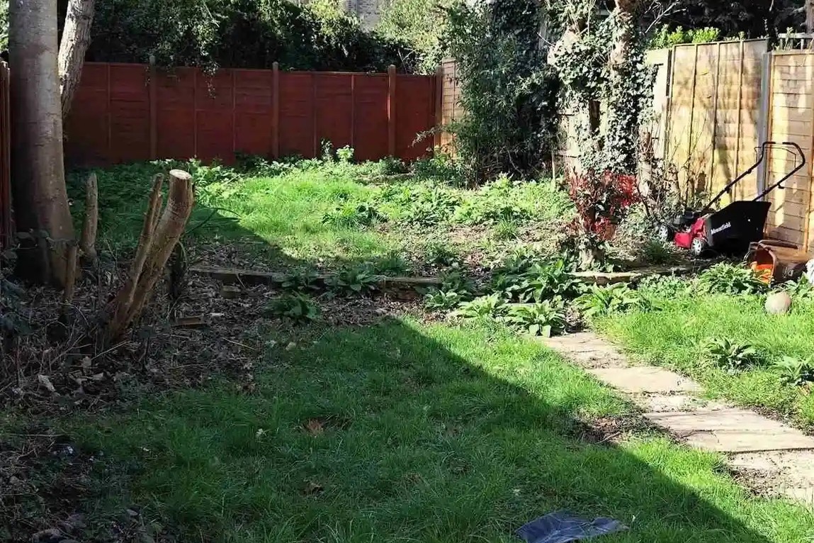 Garden Cleaning Service West London — Move-on Up handyman cleaning garden